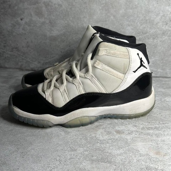 Nike Other - Nike Air Jordan 11 Retro High Concord Size 5.5Y 378037-100 OG Bred Gratitude